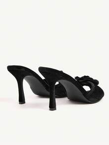 SHEIN X Belle Mariano CUCCOO CHICEST 黑色天鹅绒花朵法式时尚优雅浪漫下午茶派对尖头穆勒高跟凉鞋女士 - 黑色 - 查看 10