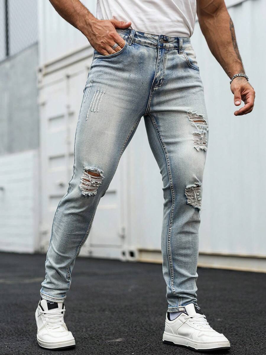 Manfinity LEGND 大码男士休闲时尚街头破洞纽扣牛仔裤 - 淺色水洗藍 - 查看 1