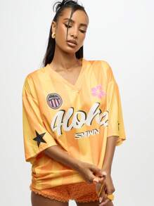 SUMWON WOMEN Camiseta de cuello en V tipo balón de verano con estampado de rayas hawaianas Aloha, gráficos retro con diseño de la isla de Hawai y flor de hibisco para vacaciones en la playa, con silueta oversize