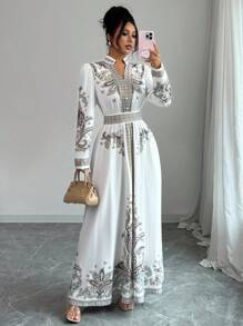 Rafferiza 度假宫廷风V领灯笼袖荷叶边下摆复古印花长连衣裙，女款，适合大学秋季穿着 - 白色 - 查看 4