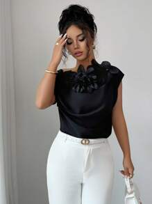 Elenzga بلوزة مزينة بزهور ثلاثية الأبعاد بياقة متكافئة غير متماثلة ، أنيقة وذات لون أحادي ، صيفية