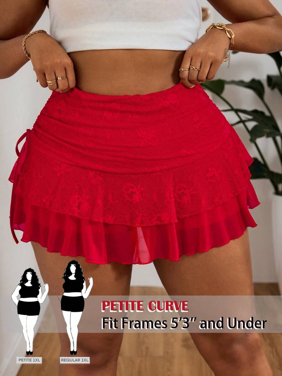 SHEIN PETITE CURVE 加大码女式碎花蕾丝拼布网纱荷叶边下摆短裙女夏季度假乡村音乐会矮个子人士穿 - 紅色 - 查看 1