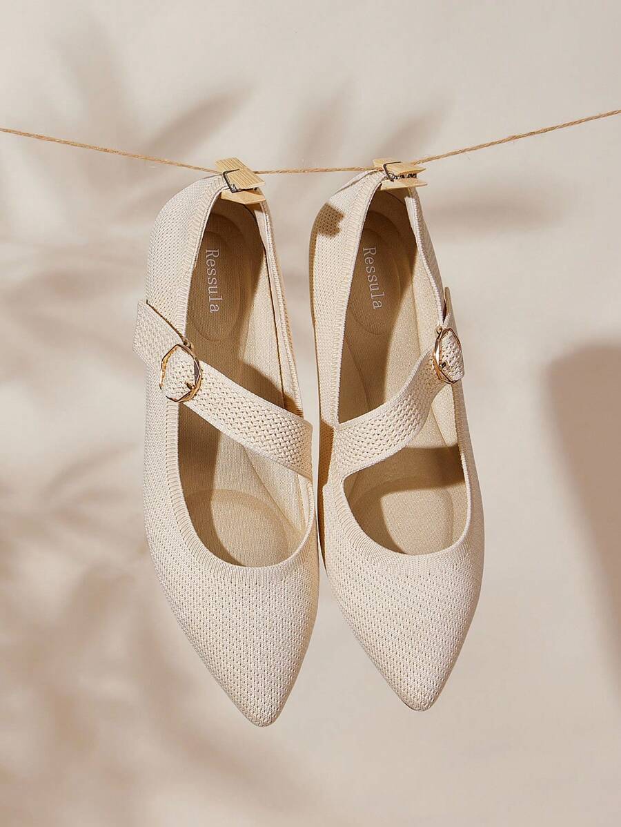 女士时尚休闲平底鞋