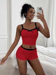 Amplova 2 st/set färgblockslinne med spets, skarvning, rosettdekor och minishorts med extra låg midja och spetsveck - Röd - Visa 6