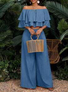 SHEIN Lady Set de 2 piezas para mujer: Blusa de hombros descubiertos con capas y pantalones de pierna ancha en unicolor - Celeste - Ver 1
