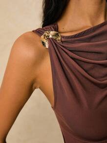 Poéselle 女式夏季无袖金属装饰圆领时尚上衣 - 棕色 - 查看 3