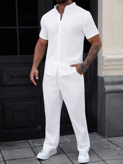 Manfinity Homme Conjunto de camisa de manga corta y pantalones de unicolor informal de verano para hombres, conjunto de 2 piezas de pantalones blancos, conjunto de 2 piezas de ropa blanca, conjunto coordinado de verano para hombres, conjunto de verano de lino para hombres