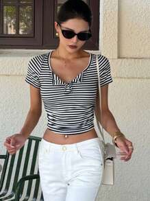 DAZY Women's Stripe Short Sleeve Cropped Tight Fit T-Shirt