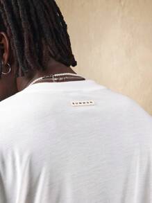 SUMWON 洛杉矶标志 T 恤休闲街头风圆领夏季上衣短袖宽松版型简约基本款设计 - 白色 - 查看 5