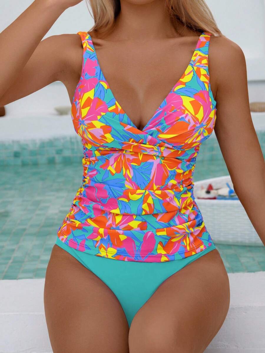Swim Lushoire مجموعة ملابس سباحة نسائية من قطعتين بطبعة نباتية وتصميم متقاطع من الأمام مع كشكشة وياقة على شكل حرف V، مريحة وكاجوال للعطلات في الصيف - متعدد الألوان - مشاهدة 1