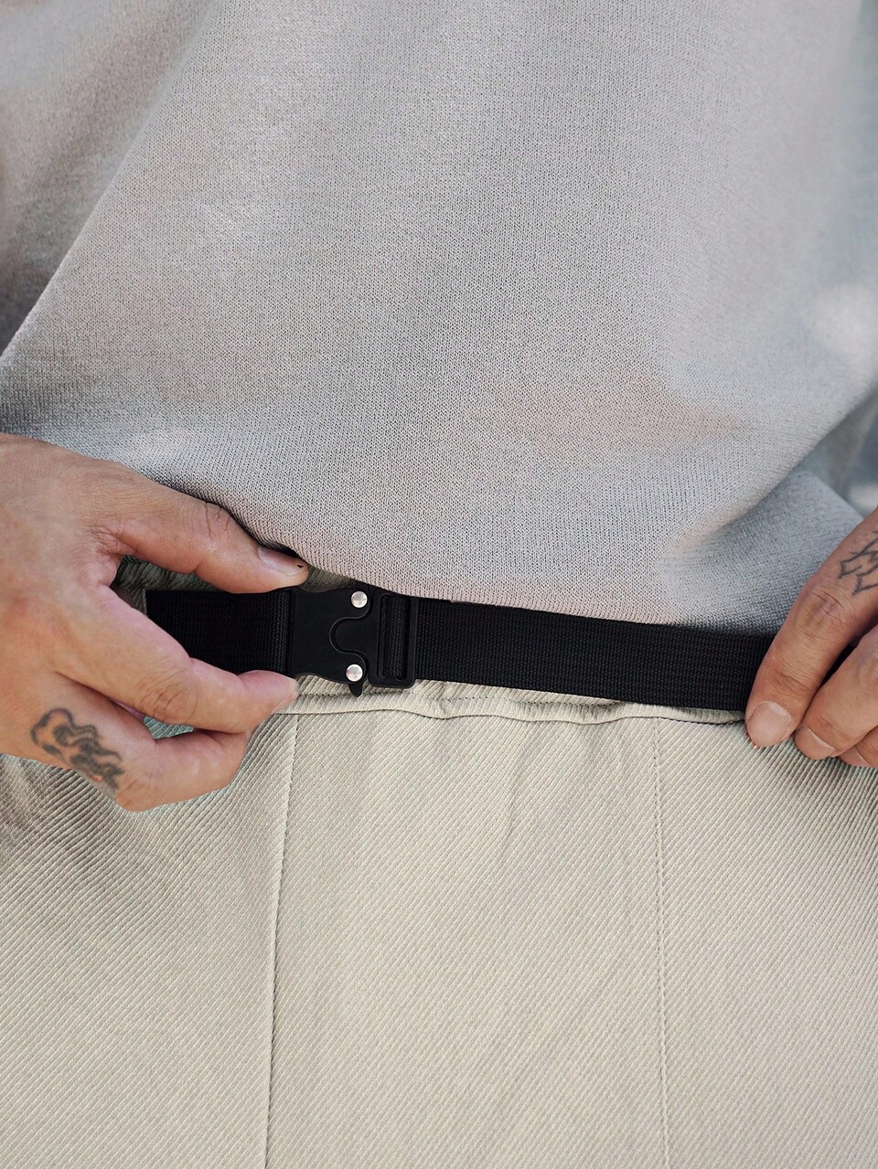 Grey Belt With Straight-Leg Pants For Men, Spring/Summer