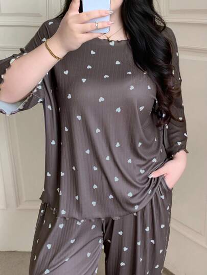 Dazy Plus 心形印花宽松短袖 T 恤和松紧腰裤套装、家居服和睡衣套装