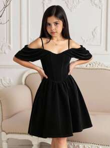 SHEIN Leap Crew Fern Glow  Tween Girls Elegant Velvet Spaghetti Strap A-Line Black Dress With Waist Ruching - Black - View 1