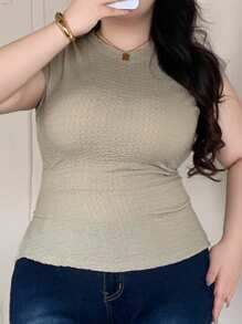 Dazy Plus Textured Fabric Round Neck Short Sleeve Fitted Pintuck Detailed Summer Plus Size Women T-Shirt - Olive Green - View 5