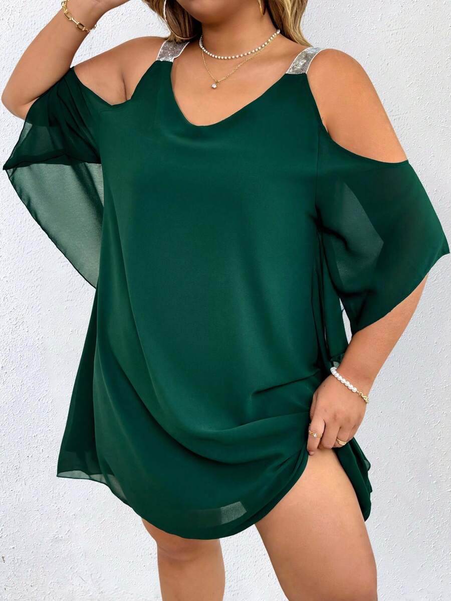 SHEIN EMERY ROSE CURVE Robe mi-longue en mousseline de soie, style chic avec bretelles spaghetti et épaules dénudées, coupe évasée