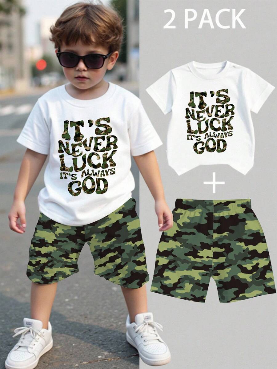 SHEIN 两件套年轻男孩休闲创意迷彩元素趣味口号图案印花短袖 T 恤和短裤套装，夏季