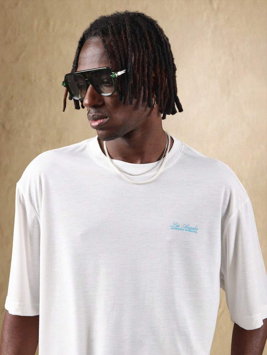 SUMWON 洛杉矶标志 T 恤休闲街头风圆领夏季上衣短袖宽松版型简约基本款设计 - 白色 - 查看 1