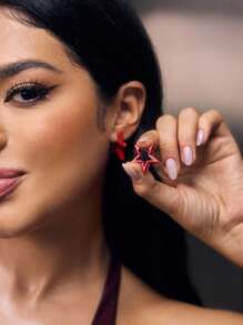 SHEIN X Lucía Bellido SHEIN ICON 1 Pair Minimalist Star Shape Fashion Earrings, Suitable For Daily Wear - Red - View 6