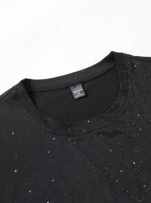 STEELVANCE Áo thun nam ủi in chữ sáng bóng và chi tiết kim tuyến cho ngày trở lại trường. Áo thun nam cổ tròn màu đen, tay ngắn, cổ tròn, họa tiết lá kim loại màu đen, thường ngày cho mùa hè. - màu đen - Xem 8