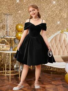 SHEIN Leap Crew Fern Glow  Tween Girls Elegant Velvet Spaghetti Strap A-Line Black Dress With Waist Ruching - Black - View 6