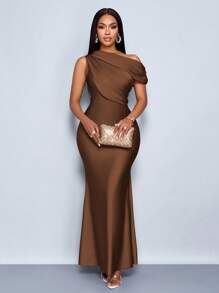 SOLERSUN 夏季女士婚礼派对优雅杏色针织亮面面料不对称露肩无袖拼接收褶修身鱼尾裙摆长裙 - 棕色 - 查看 6