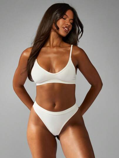 MISSGUIDED Đồ lót Slinky sang trọng Đồ lót Bralette Quần lót Thiết yếu hàng ngày Đồ mặc nhà Siêu mềm mịn Không dây Bộ đồ lót liền mạch