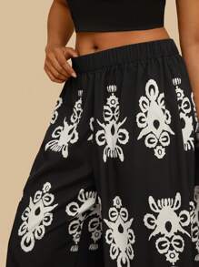 SHEIN VCAY Plus Size Women Print, Black Apricot, Summer Vacation Boho Pants Wide Leg Pants Pants Women Wide Leg Pants Printed Wide Leg Pants,Vacation Vacay Beach Holiday Summer City Break, Boho Chic Boho Style, European Summer Island Vacation Honeymoon Travel Airport Going Out, Country Country Concert Old Money, Miami South Beach