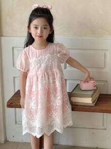 Dazy Kids Vestido de fiesta de cumpleaños de largo medio con cuello redondo y parches de encaje para niñas (talla pequeña)