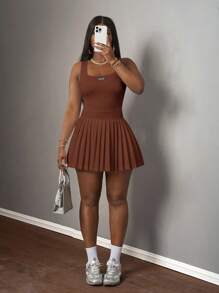 Slaydiva 新款春夏休闲基础款U领背心，黑色标签白色文字，百褶裙，包含短裤和阔腿裤，白色针织面料女士迷你连衣裙，棕色连衣裙，棕色短裙，棕色百褶连衣裙，棕色伞裙，咖啡棕色连衣裙，棕色迷你连衣裙，女士假日装扮 - 棕色 - 查看 8