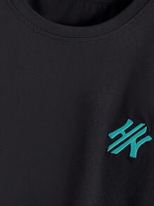 Manfinity Homme 男士夏季休闲印花圆领短袖T恤和短裤套装男士夏装男士T恤套装男士夏装男士T恤套装男士服装套装 - 彩色 - 查看 4