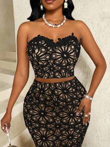 BamGleam White Hollow Water-Soluble Hook And Loop Tied Strapless Top