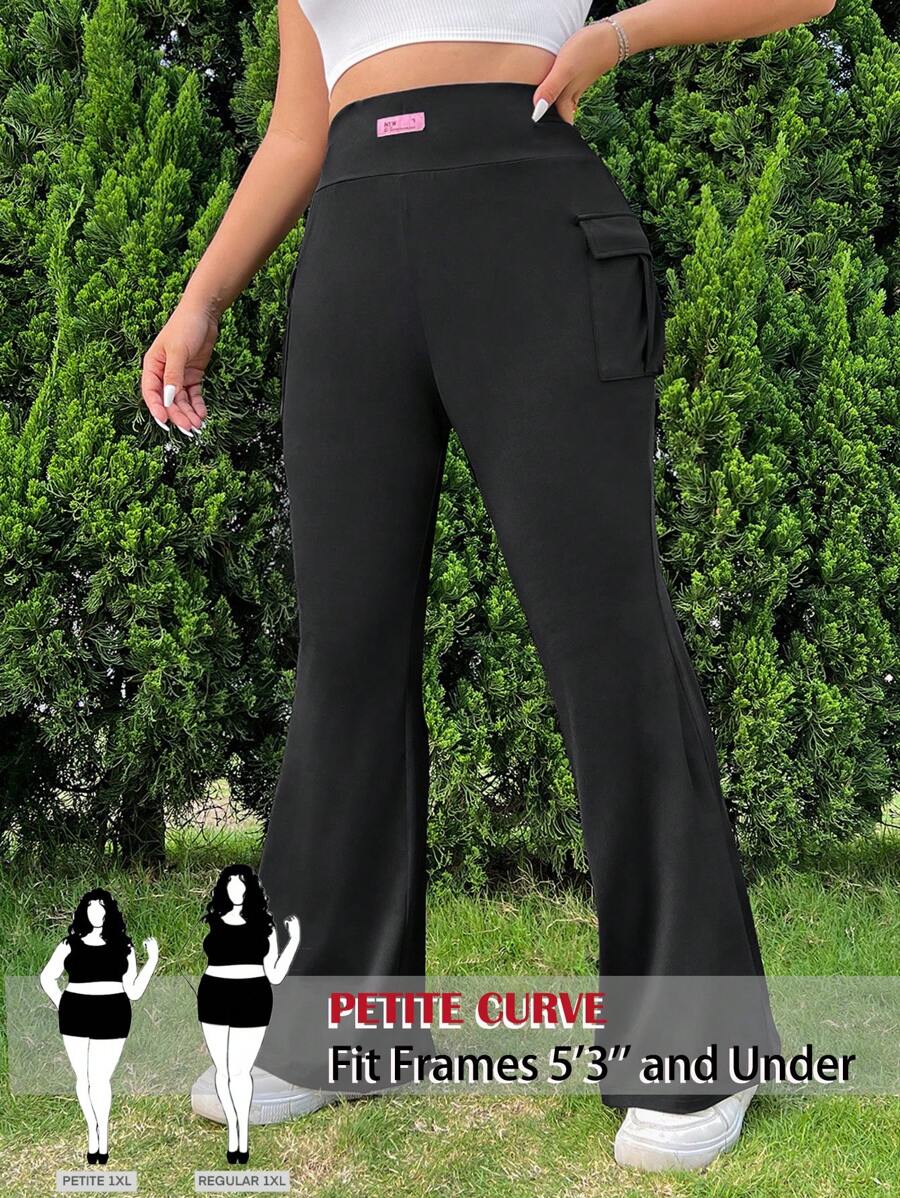 SHEIN PETITE CURVE 大码纯色贴袋休闲喇叭裤，适合身材娇小人士，乡村音乐会风格