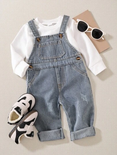 SHEIN Playful Pals 2pcs Unisex Baby Boys Fashion Denim Bib Pants With Pockets And White Long Sleeve T-Shirt Set, Casual & Suitable For Spring, Autumn, Outdoor Play And Daily Wear