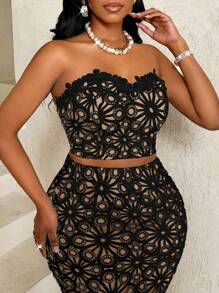 BamGleam White Hollow Water-Soluble Hook And Loop Tied Strapless Top