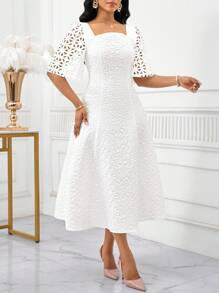 SHEIN Lady 白色提花面料，袖子上有镂空细节 女士中长连衣裙 生日和活动连衣裙 / 办公室连衣裙 / 教堂连衣裙 / 婚纱 / 节日连衣裙 / 优雅连衣裙 / 派对连衣裙 / 白色连衣裙 - 白色 - 查看 3