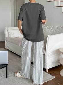 DAZY 2 件女士休闲条纹短袖上衣和裤子睡衣套装，带有英国喇叭印花，宽松版型