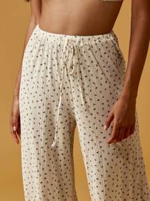 MISSGUIDED Conjunto de pijama con estampado floral pequeño, pantalón de pierna ancha, top corto acanalado con acabado de encaje, ropa de descanso cómoda para mujeres, ropa de dormir - Multicolor - Ver 6