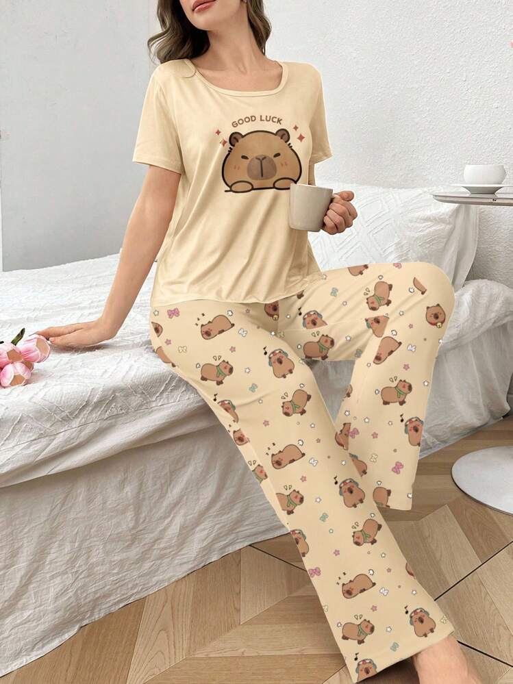 Conjunto de Pijama Feminino em Tecido de Malha Macio com Estampa Divertida de Urso e Estilo Relaxado, Conjunto de Pijama Capivara, Conjunto de Pijama Fofo para Mulheres, Roupa de Dormir Fofa Feminina, Conjunto de Pijama Feminino Capivara - Multicolorido - Visão 4