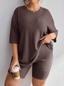 SHEIN Essnce Plus Size Summer Casual Solid Color T-Shirt & Shorts 2 Pieces Set - Brown - View 1