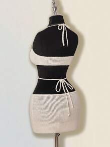 SHEIN ICON Vestido mini de punto con decoración de colgante sexy y espalda descubierta para vacaciones de mujer