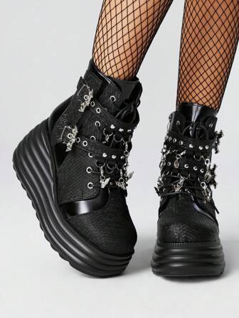 Goth Women's 2025 New Arrival Punk Round Toe Buckle Thick Sole Ankle Boots, Black, Autumn/Winter