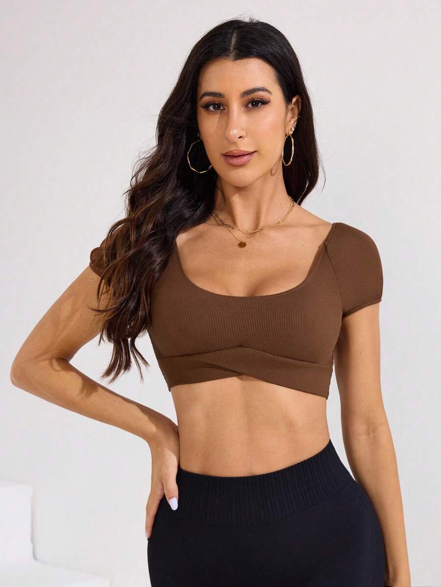 SHEIN Sports T-shirt court de sport pour femmes à manches raglan, col carré, couleur unie - Marron - Voir 1