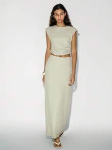 Lumivelle SummerHoliday Homecoming Dress Fashionable Short Sleeve Casual 2-Piece Set: 25 Summer Short Sleeve T-Shirt + Bodycon Maxi Skirt, Elegant Elegant Round Neck Waisted Long Skirt Set For Women. Side Pleated Waisted Elastic Slim Fit T-Shirt Design, Distinctive Fabric Niche Maxi Skirt Set. French Pleated Slim Fit Short Sleeve T-Shirt + A-Line Maxi Dress 2-Piece Set For Spring/Summer