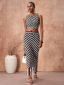 Zivah 2025 Summer New Casual Vacation Black And White Colorblock Round Neck Sleeveless Short Sweater Vest + Long Tassel Hem Skirt Women Sweater Two Pieces Set, Daily Outing, Back To School, Vacation, Boho, Nomadic, Party Gathering, Festival, Independence Day, Travel, Brunch Outfit, Airport Outfit,Commuting-A