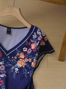 EMERY ROSE Camisa informal de mujer con cuello en V, manga corta y estampado, color azul