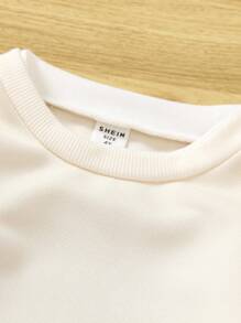 SHEIN Sweat-shirt-shirt col rond 2 en 1 pour jeunes garçons, assorti à un pantalon de sport coordonné. Style casual, tissu doux et confortable, convient pour le port extérieur et scolaire, idéal pour la rentrée scolaire en automne - Multicolore - Voir 7