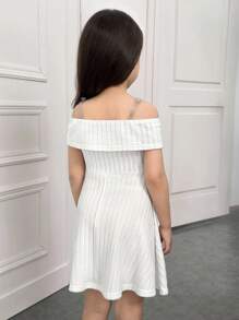SHEIN Đầm chữ A dệt kim bo gấu, thắt eo, hở vai, thanh lịch, trang trí nơ cho bé gái - trắng - Xem 2