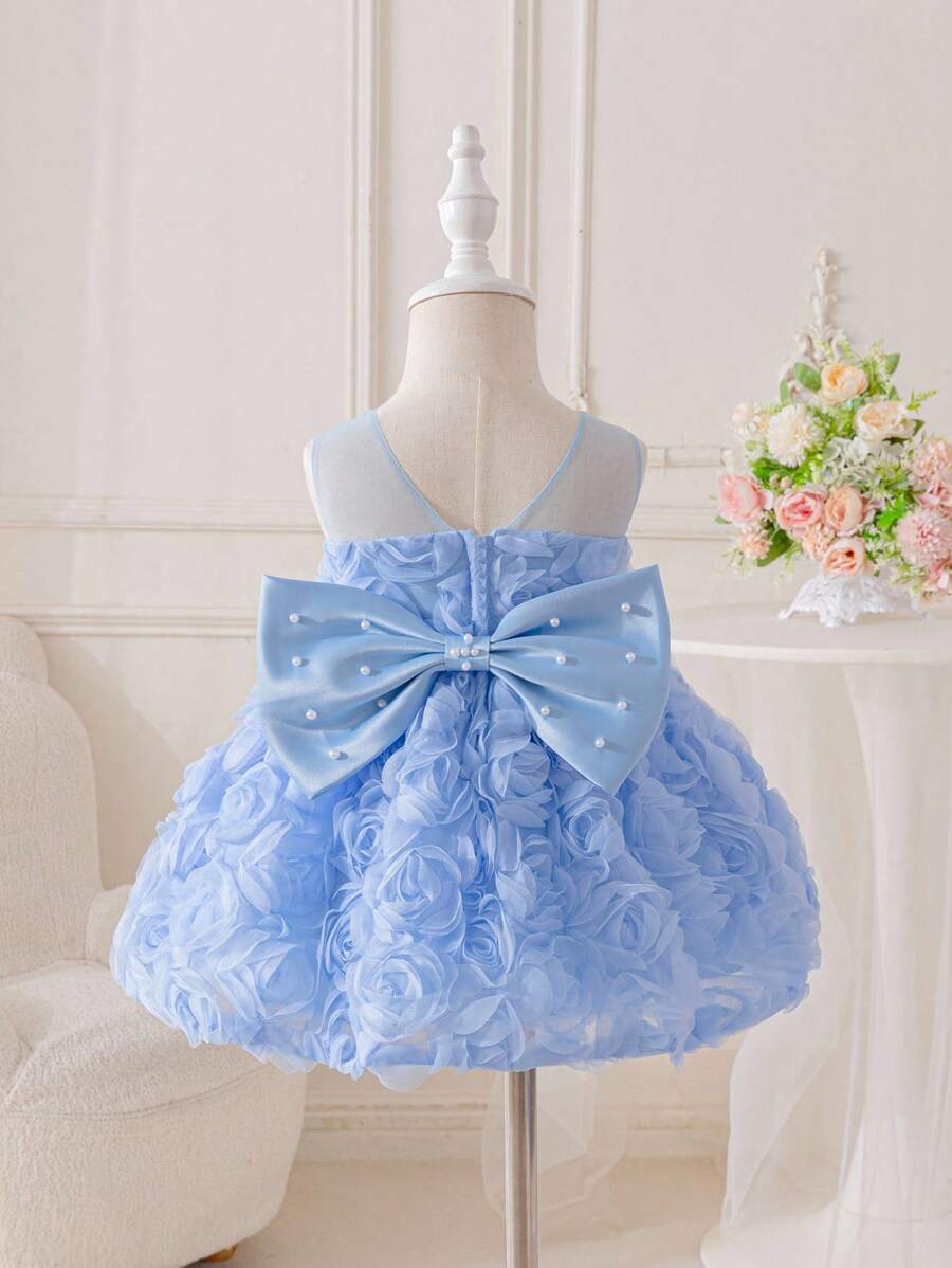 SHEIN Glamorique Kids 女婴粉色 3D 花卉连衣裙，薄纱，缎面面料，泡泡袖，大蝴蝶结装饰，珍珠点缀，适合婴儿婚礼、生日、表演 - 藍色 - 查看 1