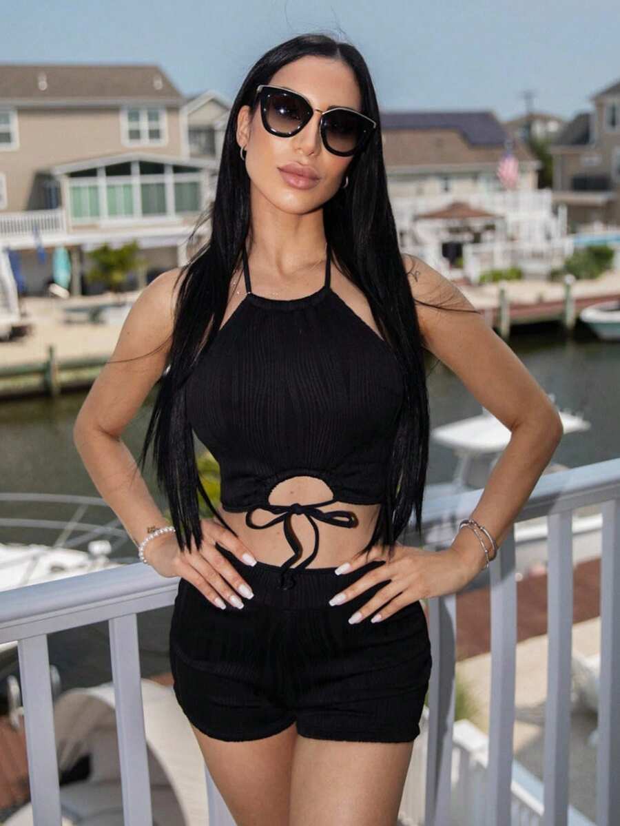 Carolina Barros 夏季海滩女式纯色露背系带上衣和平角裤休闲分体泳衣套装 - 黑色 - 查看 1