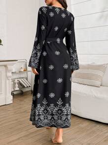 SHEIN Plus Size Women's Casual Floral Retro Print Tie-Wrap Long Robe - Black - View 2